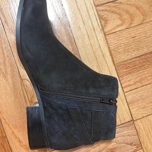 BRAND NWOT Black Suede Booties Women’s size 7.5 - Picture 4 of 7